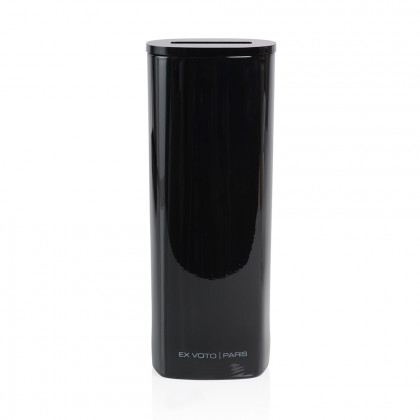 Vase noir brillant